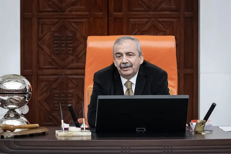 Sırrı Süreyya Önder’in Hayatındaki İnovatif Başarılar