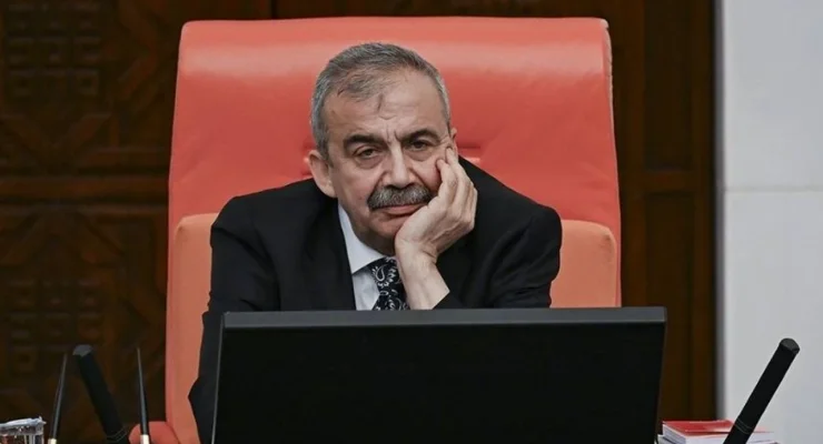 Sırrı Süreyya Önder’in Hayatındaki İnovatif Başarılar